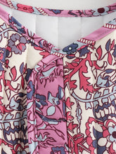 Chaleco acolchado con estampado étnico